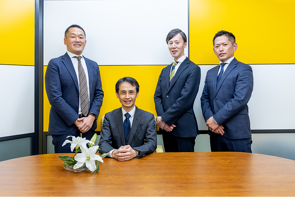 社員の集合写真